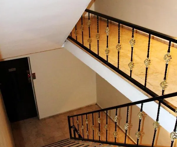 Apartmanhotel White Crown Ve Yasam Merkezi