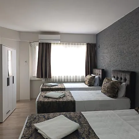 White Crown Ve Yasam Merkezi 公寓式酒店 3*