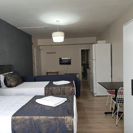 White Crown Ve Yasam Merkezi