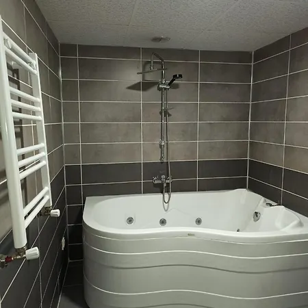 White Crown Ve Yasam Merkezi Istanbul