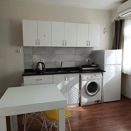 White Crown Ve Yasam Merkezi Apartmanhotel Isztambul