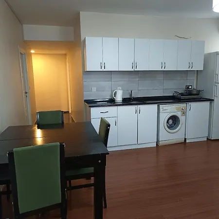 Aparthotel White Crown Ve Yasam Merkezi