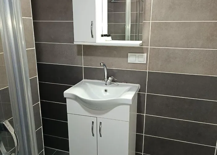 White Crown Ve Yasam Merkezi