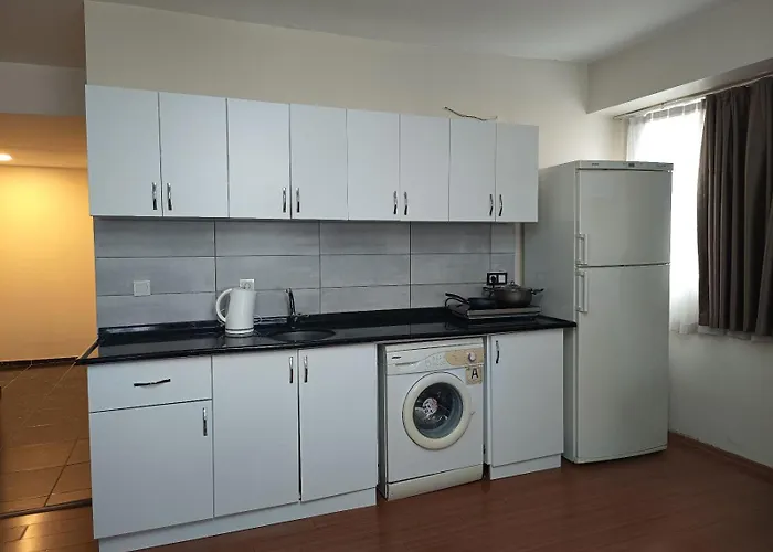 White Crown Ve Yasam Merkezi