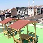 Aparthotel White Crown Ve Yasam Merkezi
