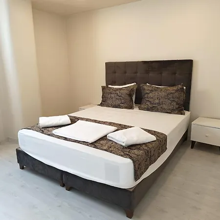 White Crown Ve Yasam Merkezi Aparthotel *